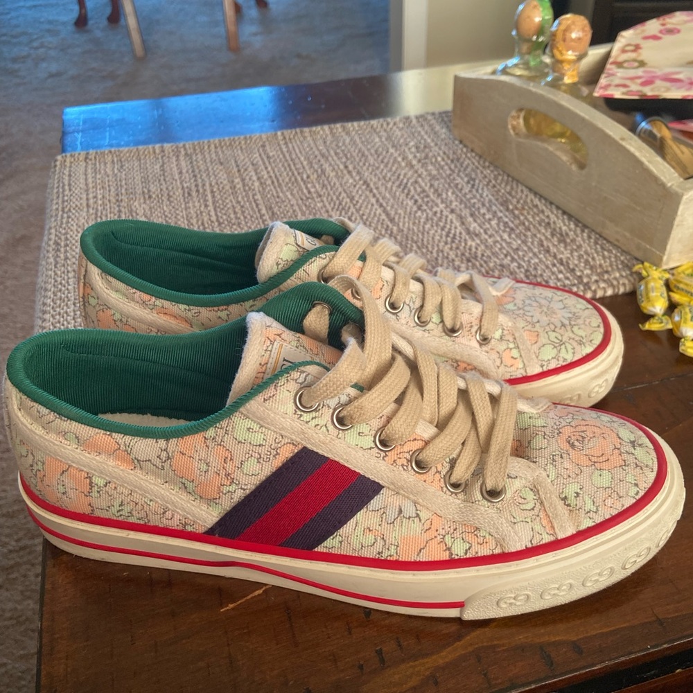 Gucci sneakers size 7.5